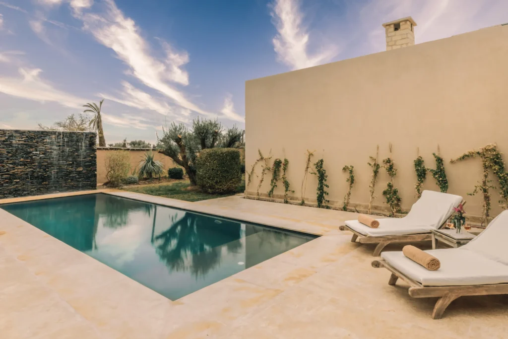 Villa-piscine-scaled